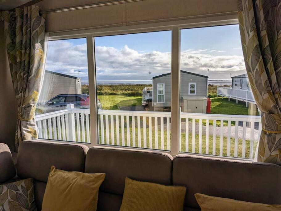 Beautiful Pet Friendly Southerness Caravan With Sea View & Decking Area Mainsriddle 외부 사진