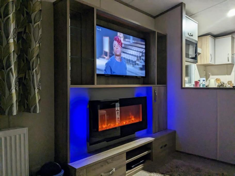Beautiful Pet Friendly Southerness Caravan With Sea View & Decking Area Mainsriddle 외부 사진