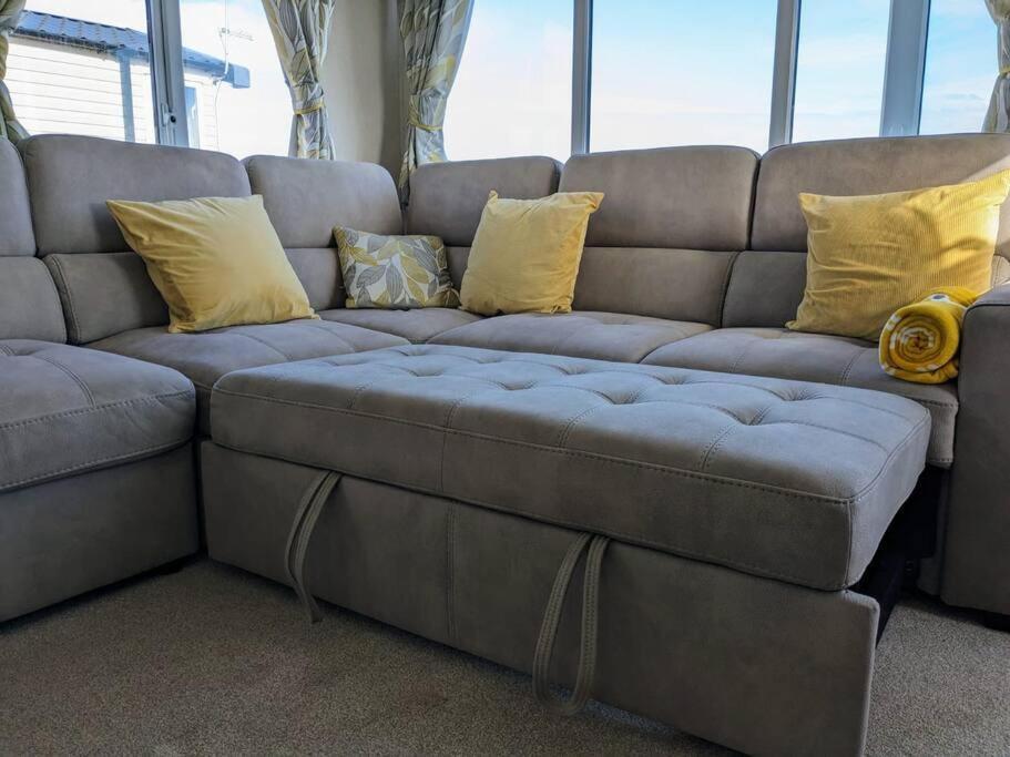 Beautiful Pet Friendly Southerness Caravan With Sea View & Decking Area Mainsriddle 외부 사진